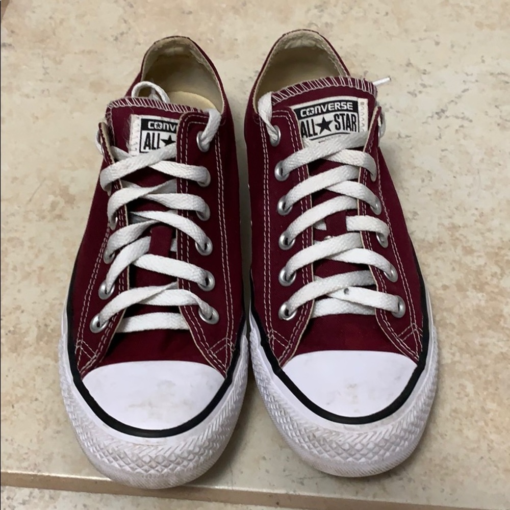 Burgundy converse